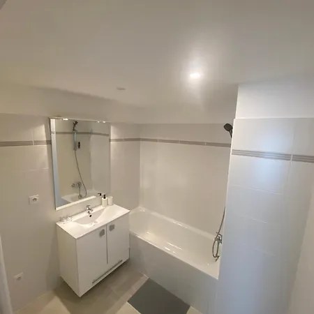 Cosy Avec Piscine 올라이율스
