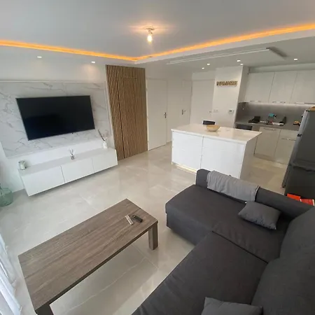 아파트 Cosy Avec Piscine